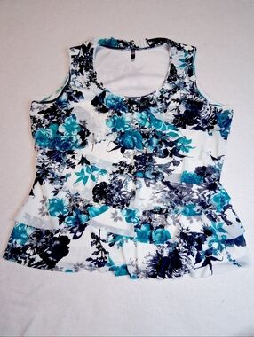 4/20$ Denver Hayes Floral Peplum Camisole in Teal and Black